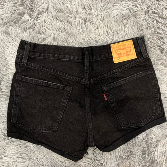 Levi’s 501 Black Jean Shorts - Picture 3 of 6